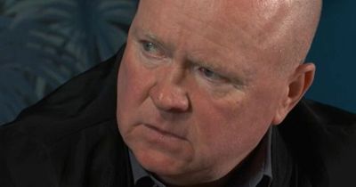 EastEnders fans left in hysterics as barmaid Tracey makes Phil Mitchell sex confession