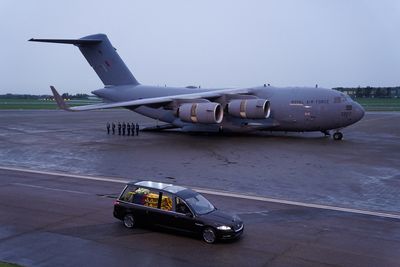 Queen's final trip is most tracked flight in history