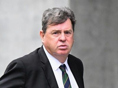 Golf mind coach Lynch 'manipulated girl'