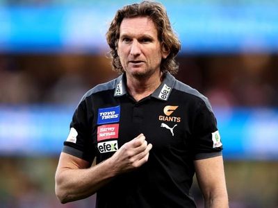 Hird interviews for Essendon coaching job