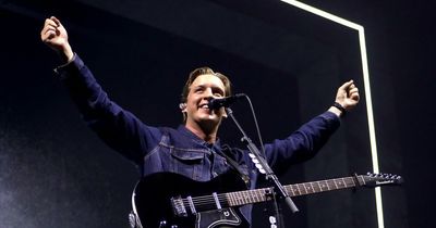 Watch as George Ezra has thousands singing at M&S Bank Arena in Liverpool