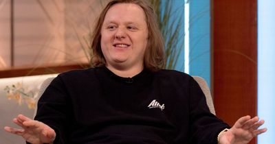 Lewis Capaldi offers Lorraine Kelly 'seven inches of me' leaving viewers speechless