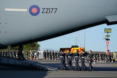 Plane carrying Queen’s coffin sets flight-tracking record