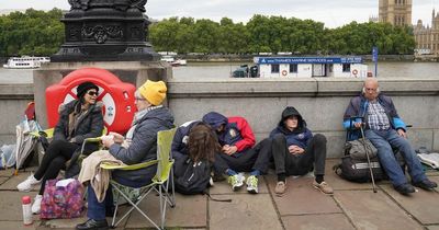 Supplies, power banks and comfy shoes - how to make queuing to see the Queen bearable