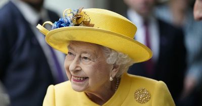No10 issues update on calls for an annual Queen bank holiday as 120,000 back petition