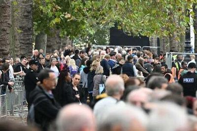 St Thomas’ Hospital employ extra security after queuing mourners sneak in to avoid rain