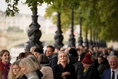 Huge line to view monarch's coffin is queue fit for a queen