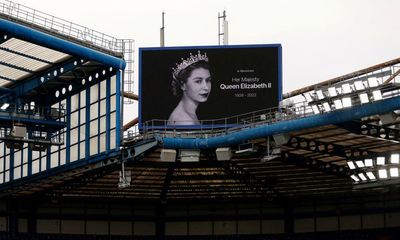 Premier League to honour Queen with silence, applause and national anthem