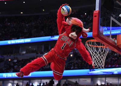 Benny the Bull suggests clever tweak to Chicago’s court design