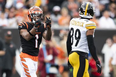 Cameras caught Ja’Marr Chase flipping the double birds at Minkah Fitzpatrick during the Steelers-Bengals game and it’s so perfect