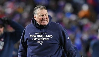 Patriots listed as betting favorites to beat Steelers on the road