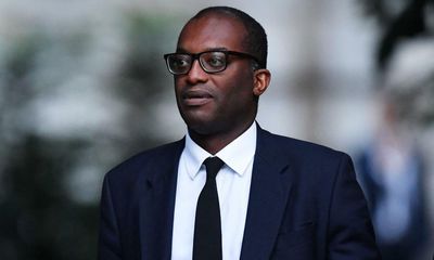 Kwasi Kwarteng sacking Tom Scholar marks ‘shift away from impartial advice’