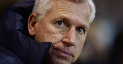 Former Newcastle United boss Alan Pardew signs one-year deal with Greek club Aris Thessaloniki