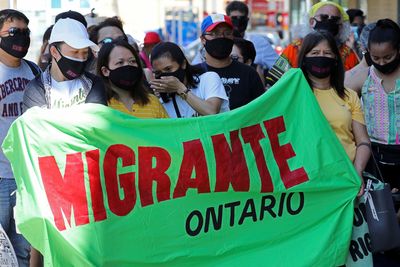 Advocates urge Canada to grant permanent status to migrants