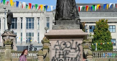 Paisley statue of Queen Victoria vandalised with graffiti