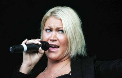 S Club 7’s Jo O’Meara cancels show as she checks into hospital for emergency back surgery