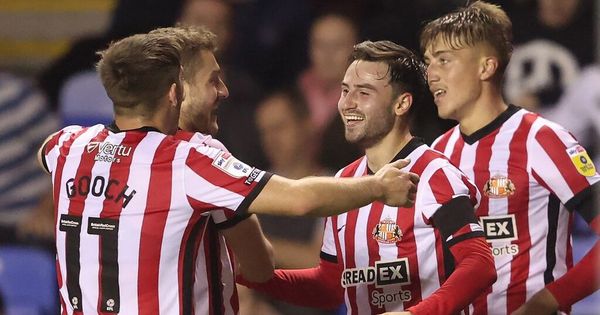 Patrick Roberts leads the way as Sunderland make light of Ellis Simms injury to defeat Reading
