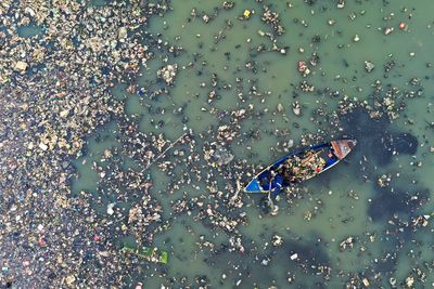 The trash island built by fishermen