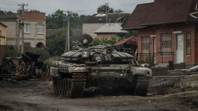 Ukraine finds 'mass grave' in recaptured city of Izyum