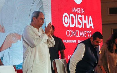 Odisha CM Naveen Patnaik meets industrialists in Mumbai; invites them to Odisha business conclave
