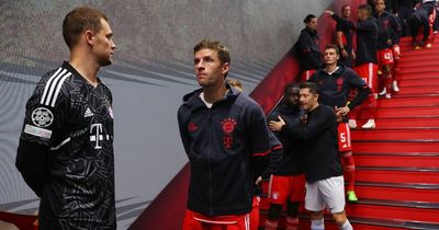 Robert Lewandowski ignored Thomas Muller handshake in awkward pre-match footage