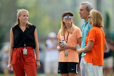 Bengals’ Elizabeth Blackburn replaces Dolphins owner Stephen Ross on NFL international committee