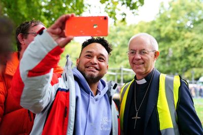Thousands queuing to pay respects to Queen ‘most moving part of week’ – Welby