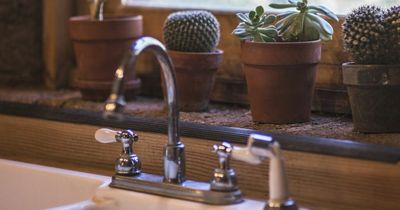 Plumber explains why hot and cold taps should never change position