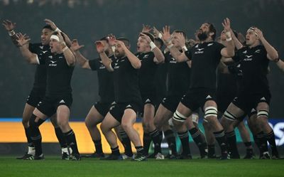 New Zealand edge Australia 39-37 in Rugby Championship 'classic'