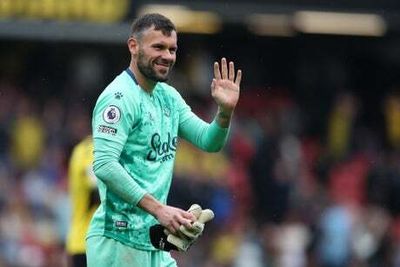 Ben Foster announces retirement after rejecting Newcastle transfer