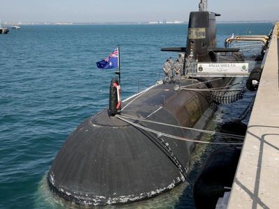 Australia looks to plug nuclear subs gap