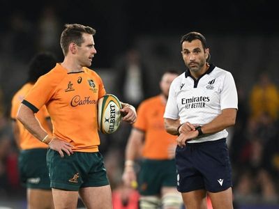 Foley 'bewildered' by ref's Bledisloe call