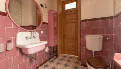 An ode to retro pink bathrooms