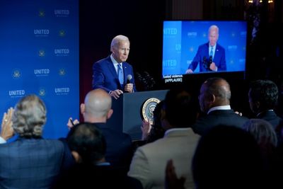 Biden appeals for unity in anti-extremism 'summit'