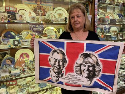 Australian royal memorabilia collector recalls her crowning piece: meeting the king