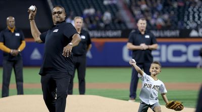 Clemente’s Son, Grandson Throw First Pitches at Pirates-Mets