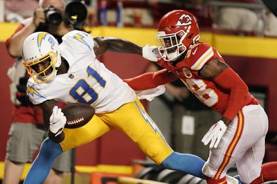 Watch Mike Williams’ insane one-handed grab to extend Chargers’ lead over Chiefs