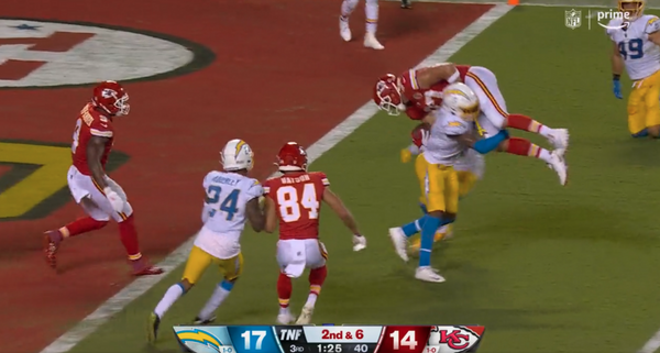 Derwin James brutally body slammed Travis Kelce and NFL fans loved it