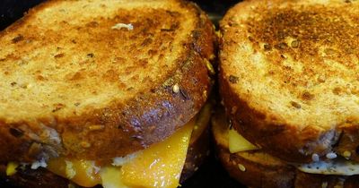 Sandwi accidentally serve cheese toasty without cheese and not toasted