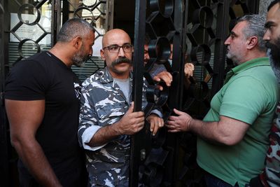 Armed man enters BLOM bank in Beirut, situation under control - statement to Reuters