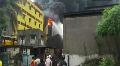 Gujarat: Fire breaks out at a chemical factory in Valsad