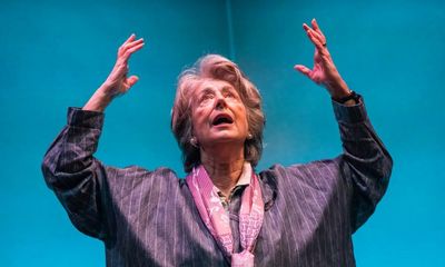Rose review – Maureen Lipman is magnetic in journey through Jewish 20th century