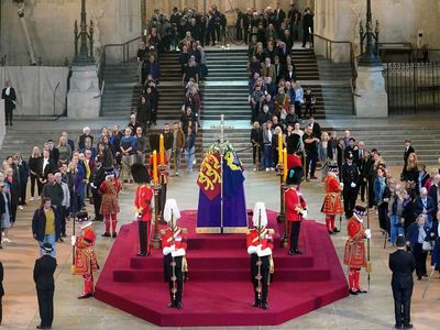 Double queues introduced in Westminster Hall to speed up wait to see Queen’s coffin