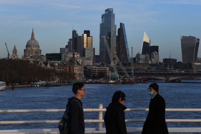 Pound sinks to new 37-year low as inflation soars