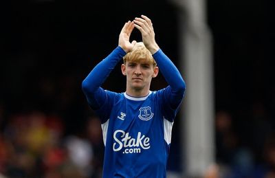 Everton in talks over new contract for Anthony Gordon