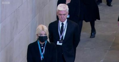 Phillip Schofield and Holly Willoughby accused of 'jumping queue' to see Queen's coffin