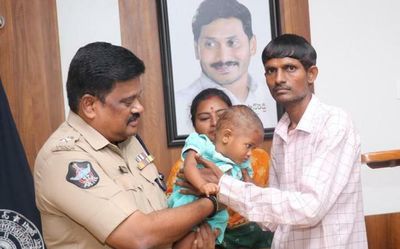 Andhra Pradesh: Kakinada police reunite missing baby with her parents