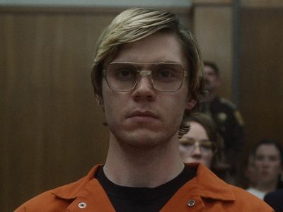 Evan Peters terrifies fans with ‘uncanny’ likeness to Jeffrey Dahmer in Netflix biopic trailer