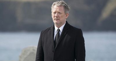 Shetland actor Douglas Henshall faces backlash over Queen's 'empty coffin' conspiracy