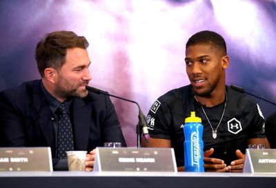 Frank Warren: Anthony Joshua’s camp have received contracts for Tyson Fury fight